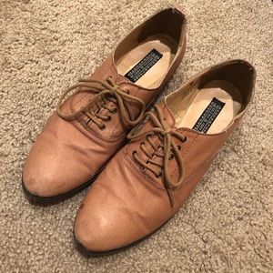 UO faux leather oxford lace up dress shoes